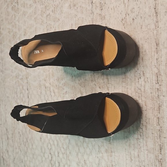 Zara Limited Edition Leather Studded Platform Clog Sandal - Picture 10 of 12